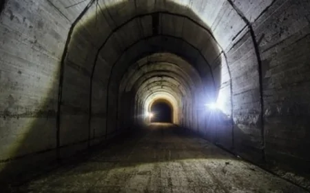 Zelenski se krije u tajnom bunkeru od 700 km: Lider Ukrajine menja lokacije svakodnevno (VIDEO)