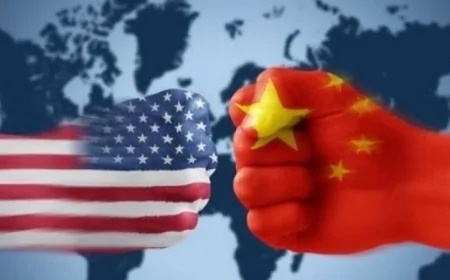 Kina uzvraća udarac: Hongkong obustavlja poštanske pošiljke za SAD zbog novih carina