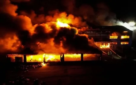 Posle udara „Iskandera“ u Harkovu izbio požar na industrijskom postrojenju
