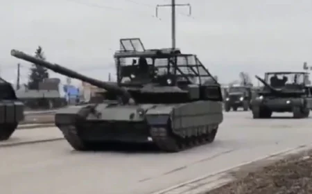 TIHI SIGNAL RATA: Ruska parada bez parole – Zapad u strahu od realne moći prikazane u Jekaterinburgu (VIDEO)