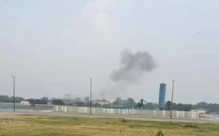 💥 Eksplozije u Lahoru, pad helikoptera u Indiji – tenzije između Indije i Pakistana rastu