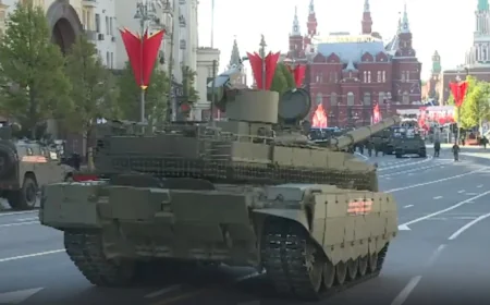 🇷🇺 Tenkovi sa Parade na Crvenom trgu odlaze direktno u zonu specijalne vojne operacije