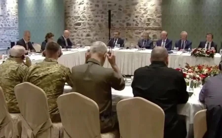 🇷🇺 Bloomberg: Ovo su navodni zahtevi Moskve na pregovorima sa Ukrajinom u Istanbulu