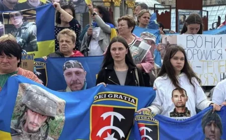 🇺🇦 Porodice nestalih ukrajinskih vojnika izašle na ulice Kijeva: "Godinu dana živimo bez istine o svojim sinovima"