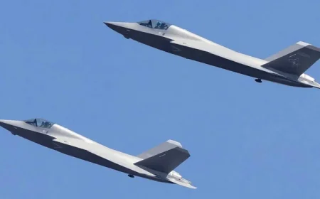 🦈✈️ "Leteća ajkula" na repu kineskog J-35 – znak spremnosti za nosače aviona