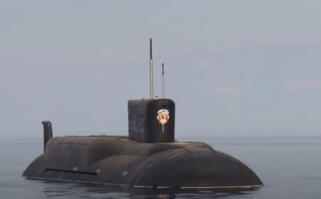 ⚓ Putin uveo u službu novu nuklearnu neman: „Knjaz Požarski“ – nečujni nosač raketa dometa 9300 km! 🚀