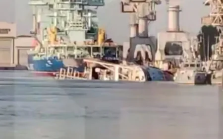 🚢 Drama u luci: Potpuno novi ruski tegljač “Kapetan Ušakov” potonuo pored obale Baltijskog brodogradilišta