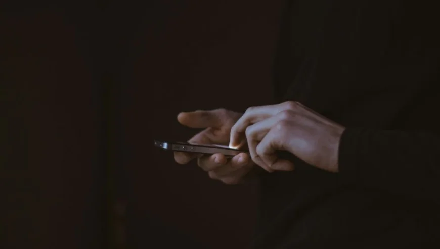 📱⏳ DOZVOLJENO SAMO DVA SATA: Japanski grad uvodi ograničenje za mobilne telefone