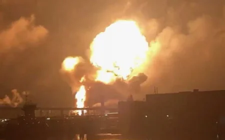 🇺🇦🔥 Simboličan udar: U Kijevu goreo Kabmin, dok ruski dronovi pogađaju ključne vojne ciljeve širom Ukrajine