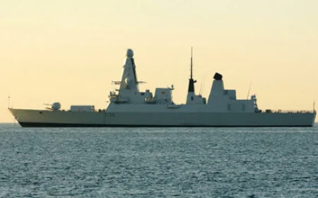 🚢 Britanija pokazala ruskim mornarima svoje „žablje mišiće“ u Lamanšu