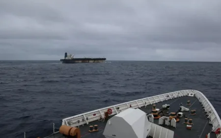 ⚓ Tramp oslobodio dvojicu Rusa sa tankera „Marinera“