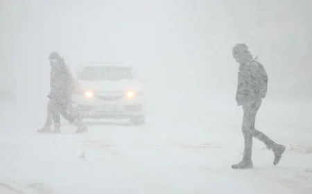 ❄️ Zimska oluja odnosi živote u SAD: Desetine miliona u opasnosti, kolaps saobraćaja i energetike