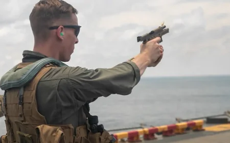 ⚓ MOĆ NA HORIZONTU: Amerika aktivirala USS Tripoli – Vežbe koje direktno ciljaju Iran? 🇺🇸🇮🇷