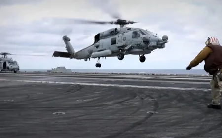 ⚓ DRAMA NA ARABIJSKOM MORU: Srušio se američki vojni helikopter sa nosača aviona, traje potraga za nestalim članom posade!