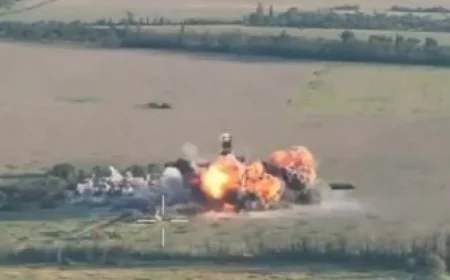 🔥 ŽESTOK UDAR NA KIJEV U SVANUĆE! Gore tri gradska okruga, vatra guta skladišta i zgrade, eksplozije odjekivale gradom! 🚀 Dronovi padali po višespratnicama!