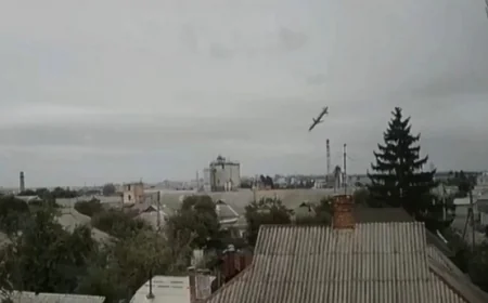 💥 OVO JOŠ NISMO VIDELI: Najnovija ruska raketa „Banderol“ usnimljena tokom žestokih udara u Harkovu!