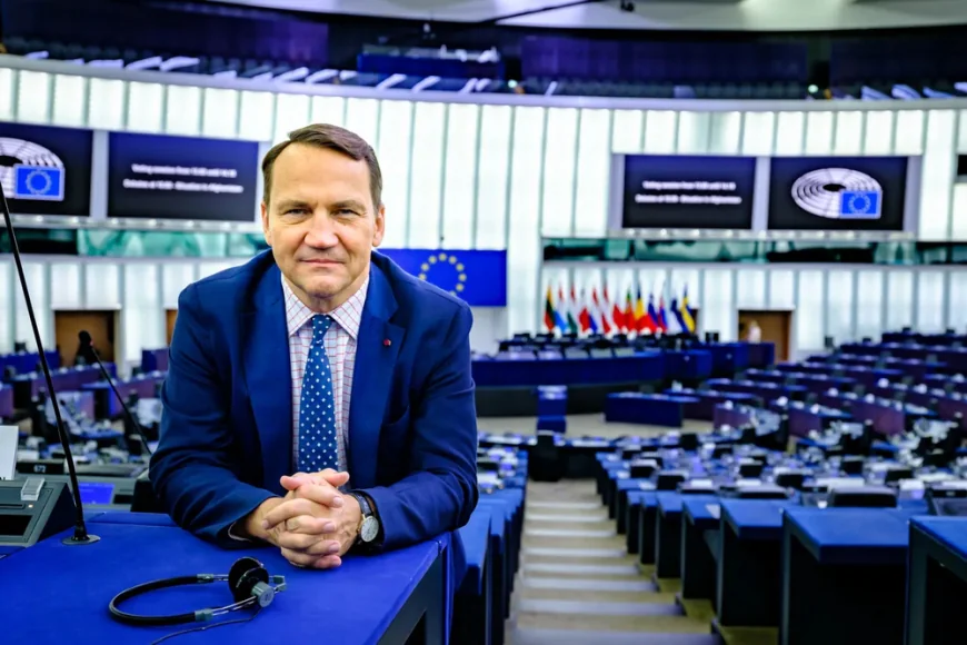 🚀 RADIKALNA INICIJATIVA VARŠAVE: Sikorski predlaže da Poljska obara ruske balističke rakete direktno sa svoje teritorije!