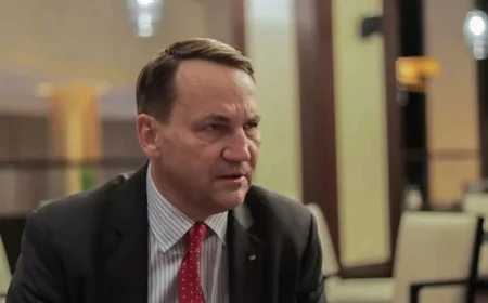 🇵🇱 Sikorski: Poljska bi uništila drugu polovinu ruskih rafinerija za šest nedelja