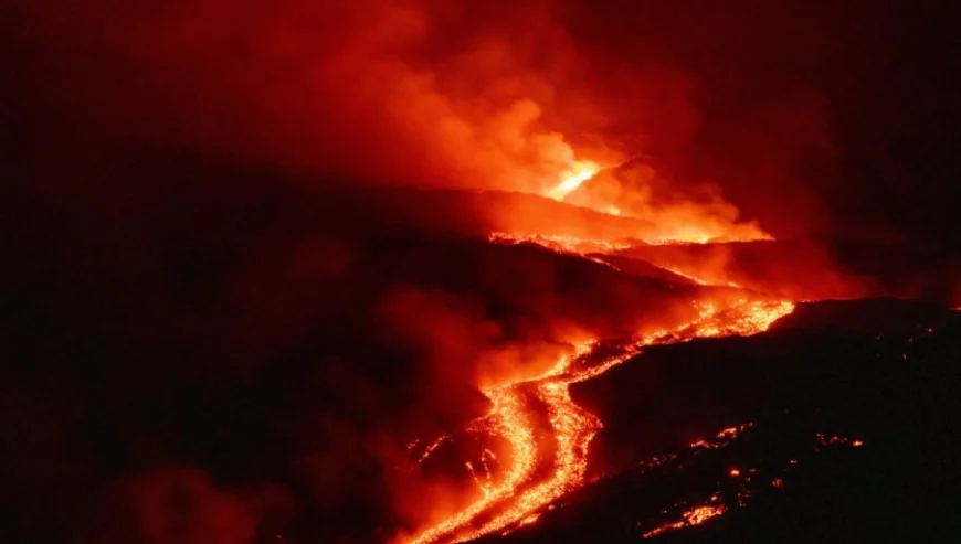 🌋 HAOS NA SICILIJI: Erupcija Etne blokirala aerodrom u Kataniji, otkazane i preusmerene desetine letova!