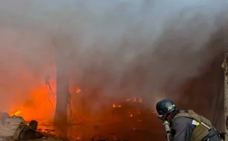 🚨 NEMA ENERGETSKOG PRIMIRJA! Žestoki noćni udari dronova: Bukte požari u Harkovu i Kamenec-Podoljskom, pogođena ključna postrojenja! 💥🇺🇦