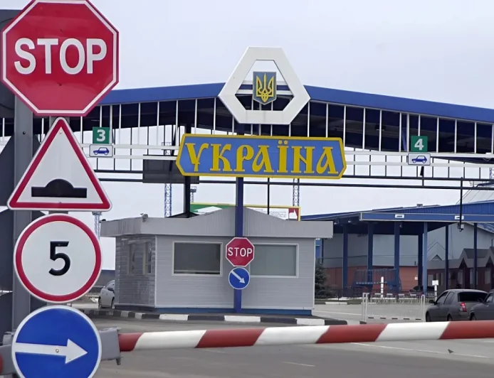 🇪🇺 🚫 Evroposlanica iz Poljske oštro: Poziv na vraćanje viznog režima za državljane Ukrajine i zabranu ulaska "Azovu"