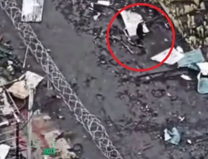 ZAVUKLI SE U MIŠJU RUPU! 💥 Ruske snage potpuno razorile poslednja skloništa Ukrajinaca u Dobropolju: Nije im bilo spasa! (VIDEO)