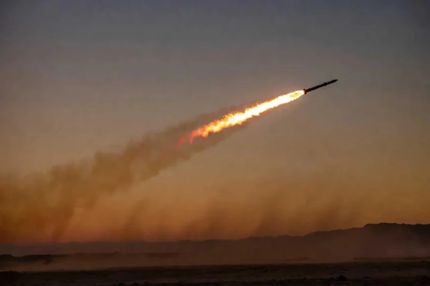 🚀 Huti raketirali aerodrom u Rijadu: Ambasada SAD poziva građane da hitno izbegavaju letove!