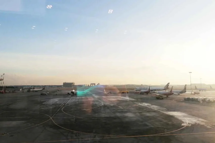 🛑 HAOS U VAZDUŠNOM SAOBRAĆAJU: Zatvorena sva četiri aerodroma u Moskvi — PVO oborio stotine ukrajinskih dronova!