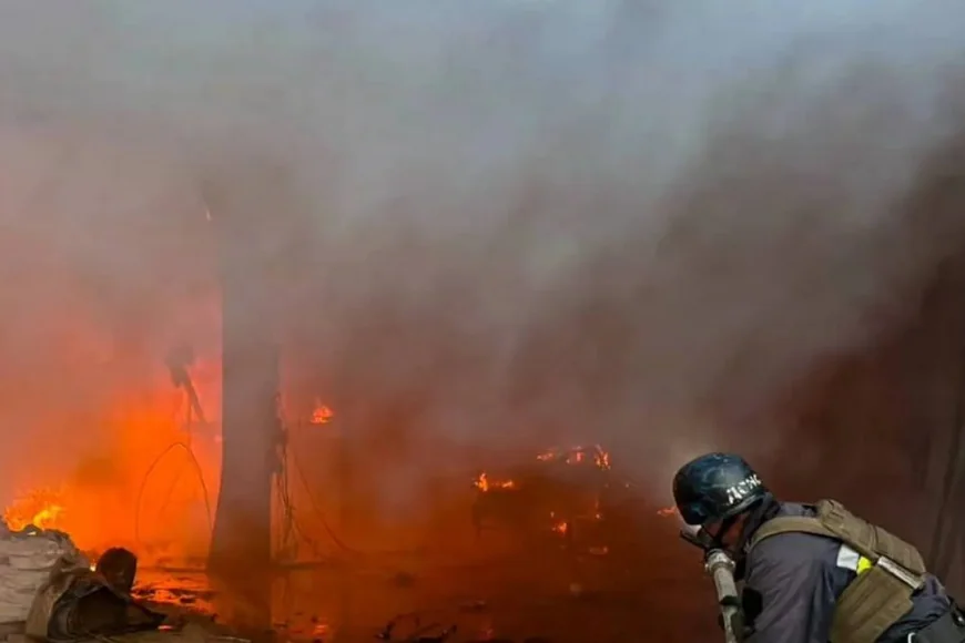 🚨 NEMA ENERGETSKOG PRIMIRJA! Žestoki noćni udari dronova: Bukte požari u Harkovu i Kamenec-Podoljskom, pogođena ključna postrojenja! 💥🇺🇦