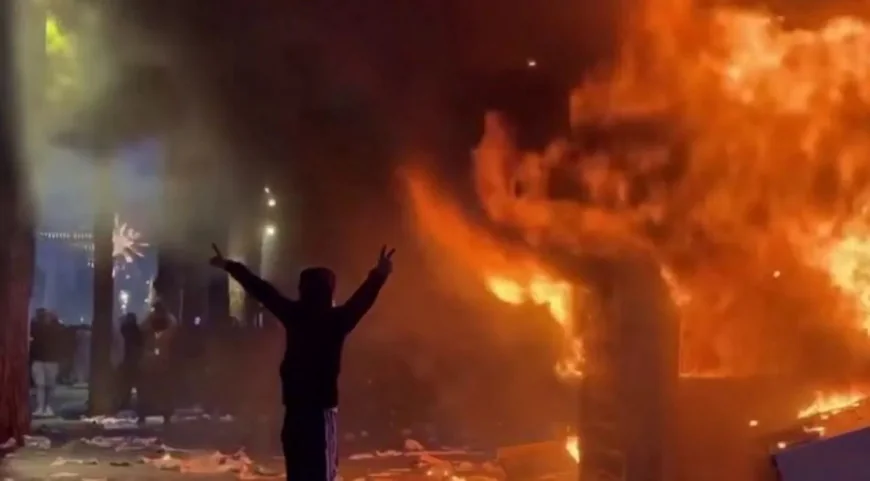Masovni protesti u Albaniji buknuli novom snagom: Narandžasti alarm na ulicama, građani traže ostavku vlade