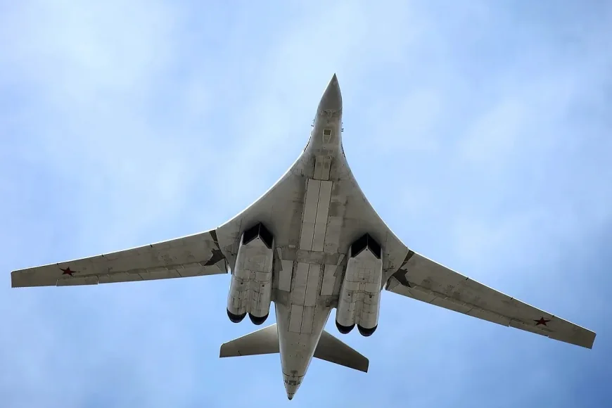 📰 RUSIJA OBNOVILA PROIZVODNJU "BELOG LABUDA": Kazanj štanca modernizovane strateške raketonosce Tu-160M!