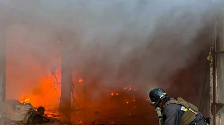 🚨 NEMA ENERGETSKOG PRIMIRJA! Žestoki noćni udari dronova: Bukte požari u Harkovu i Kamenec-Podoljskom, pogođena ključna postrojenja! 💥🇺🇦