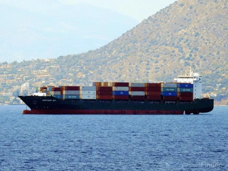 🚨 DRAMA NA CRNOM MORU: Potopljen teretni brod kod Bugarske nakon udara tri morske bespilotne letelice! U vodi završile opasne materije i baterije! 🚢💥👇